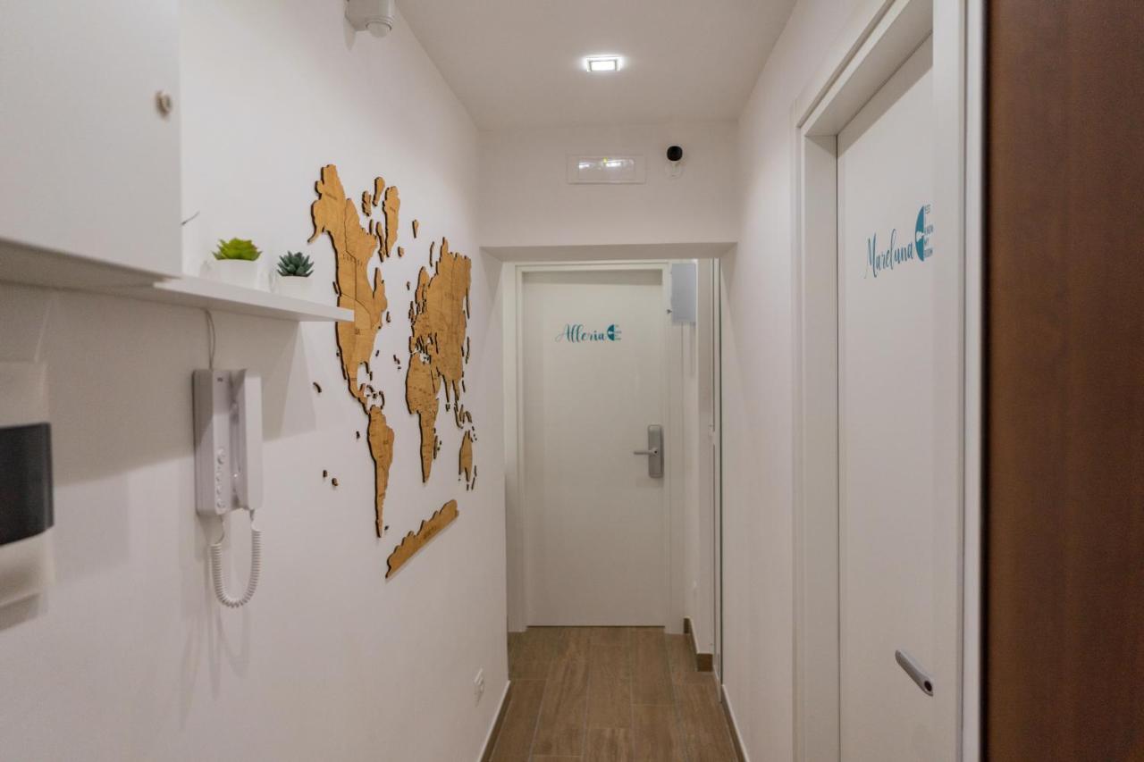 Yes I Know My Room - Storico Nápoles Exterior foto